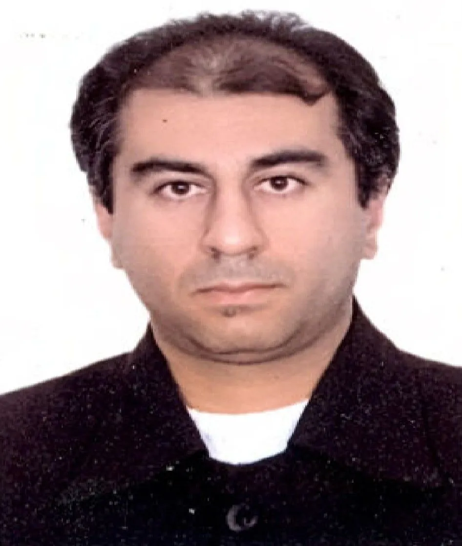 تصویر کارمند حسین یوسفی