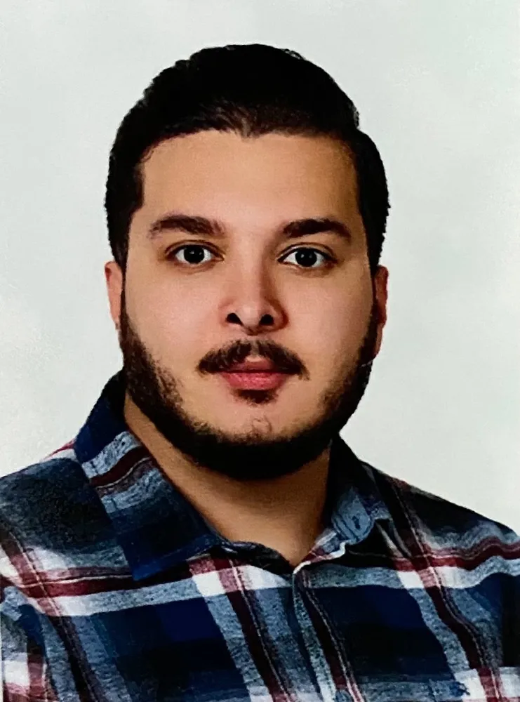 تصویر کارمند مهدی قنبری